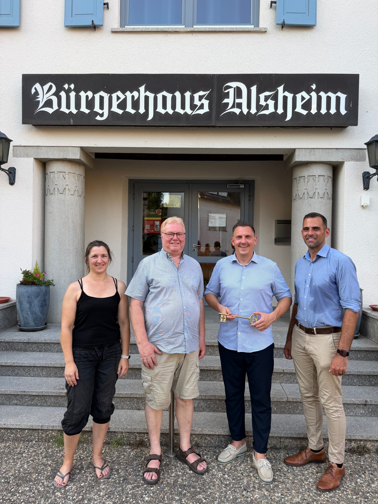 Schlüsselübergabe Rathaus Alsheim