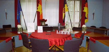 Der Platz des Paares und der Standesbeamtin