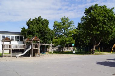 Außengelände der Kita Bunte Wiese in Mettenheim