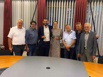 B&uuml;rgermeister Abstein mit den Ortsb&uuml;rgermeistern