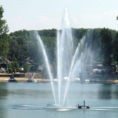 Bild vergr��ern: Wasserfont�ne am Eicher See