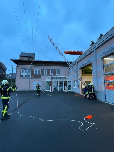 Übung der Feuerwehreinheit Eich